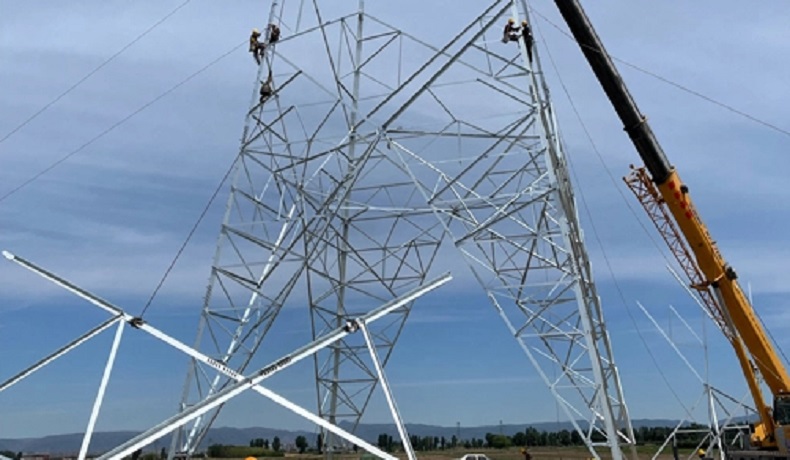 Электрическая башня: основной столб системы передачи энергии