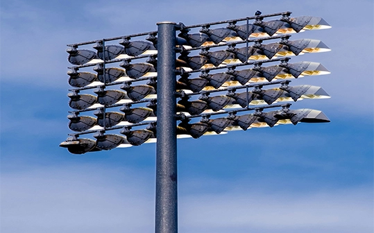 Лампа полюс